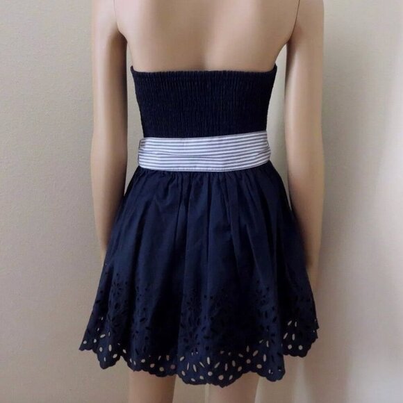 NWT Hollister Womens Eyelet Strapless Dress Size XS Small Navy Blue Striped Bow - Picture 4 of 4